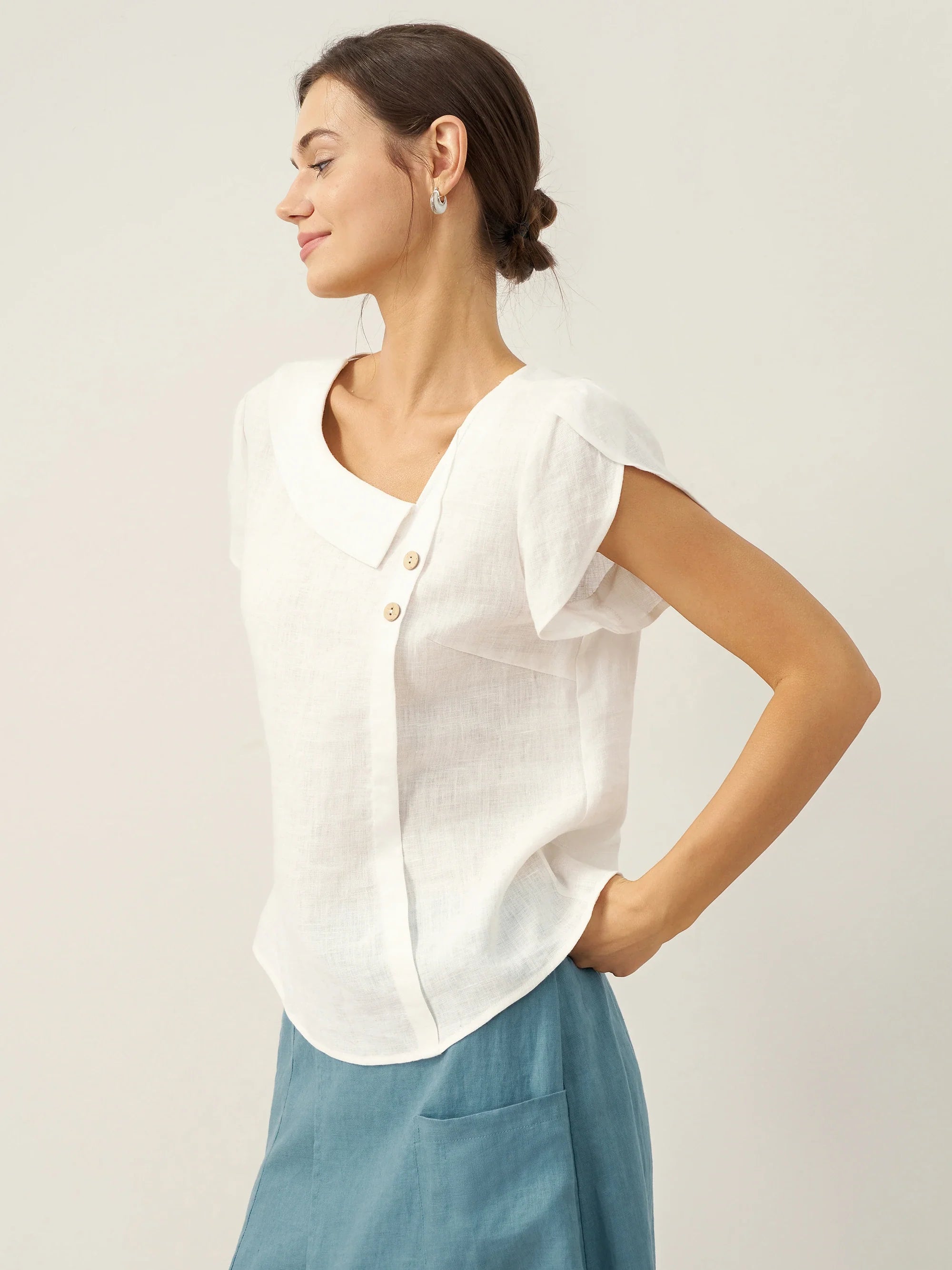 100% Linen Crescent Collar Flutter Sleeve Top FARA