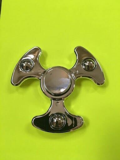 Metallic & Glow in the dark Tri FIDGET SPINNERS!