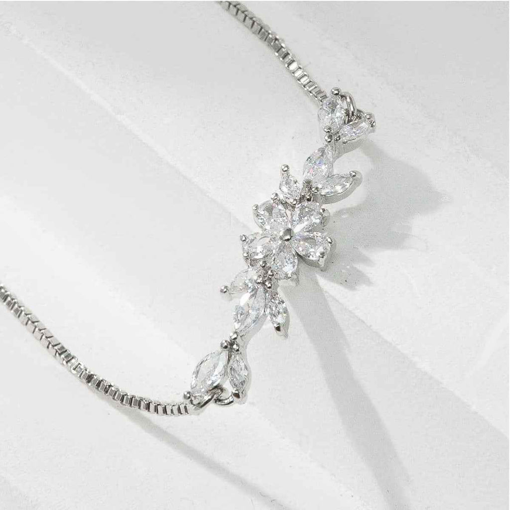 Zircon Flower Leaf Bracelet - Silver & Gold-plated Design for Women's Daily and Holiday Wear