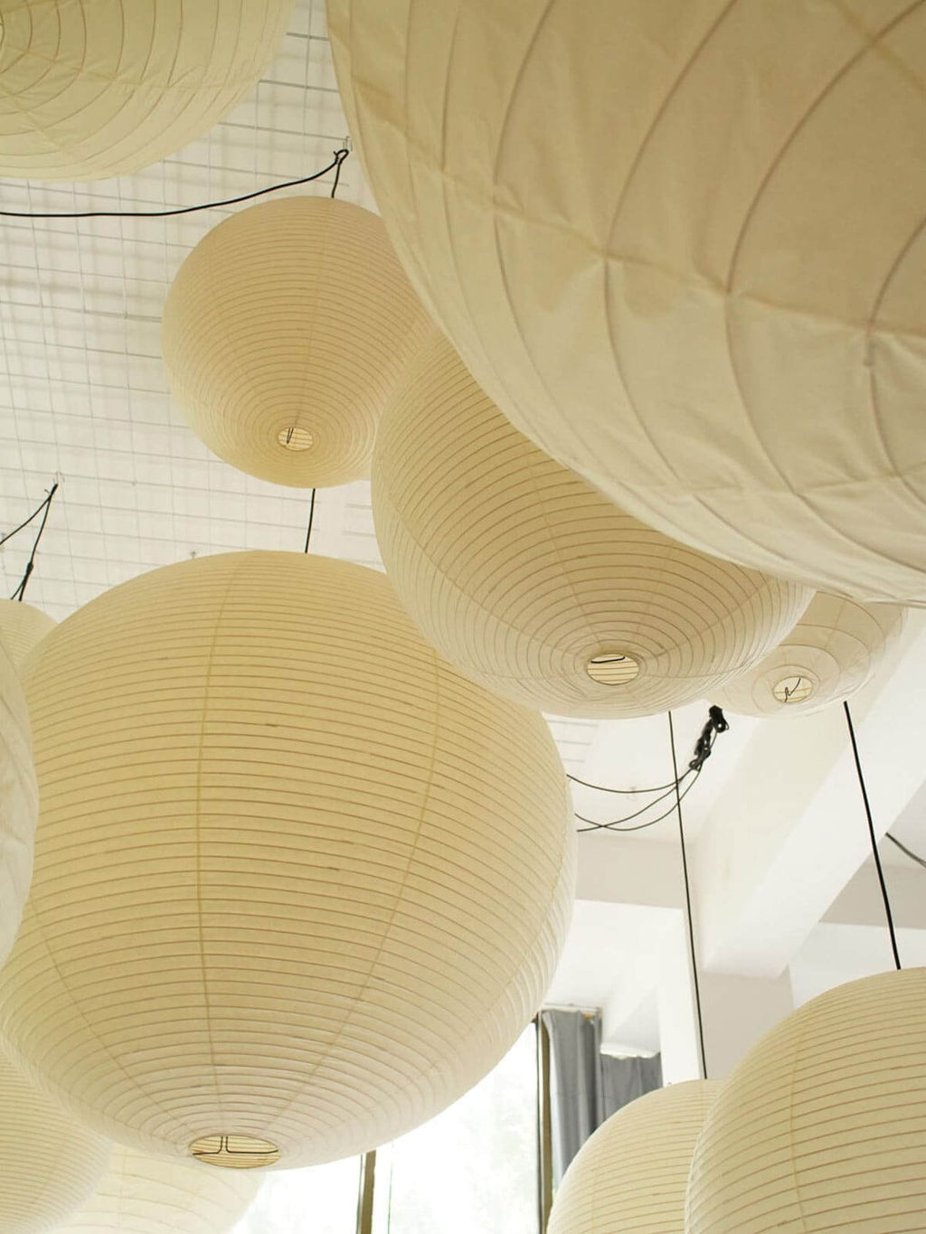 Akari Spherical Pendant Light