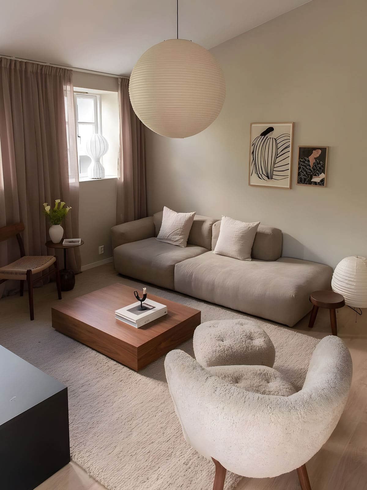 Akari Spherical Pendant Light