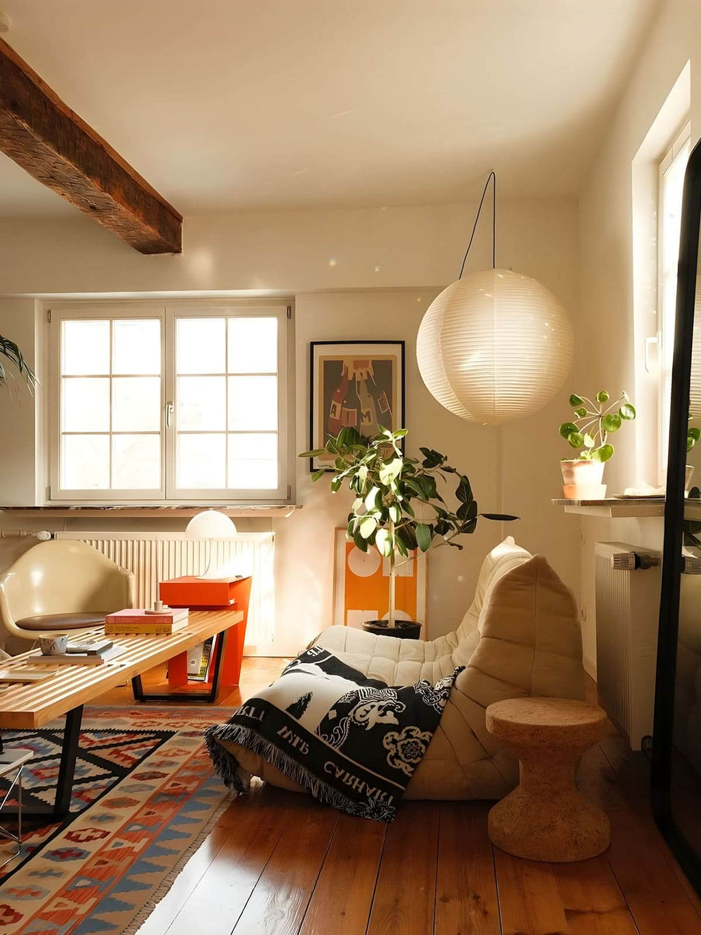 Akari Spherical Pendant Light