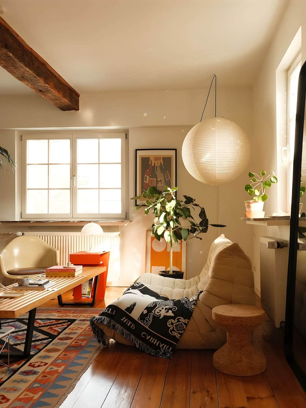 Akari Spherical Pendant Light