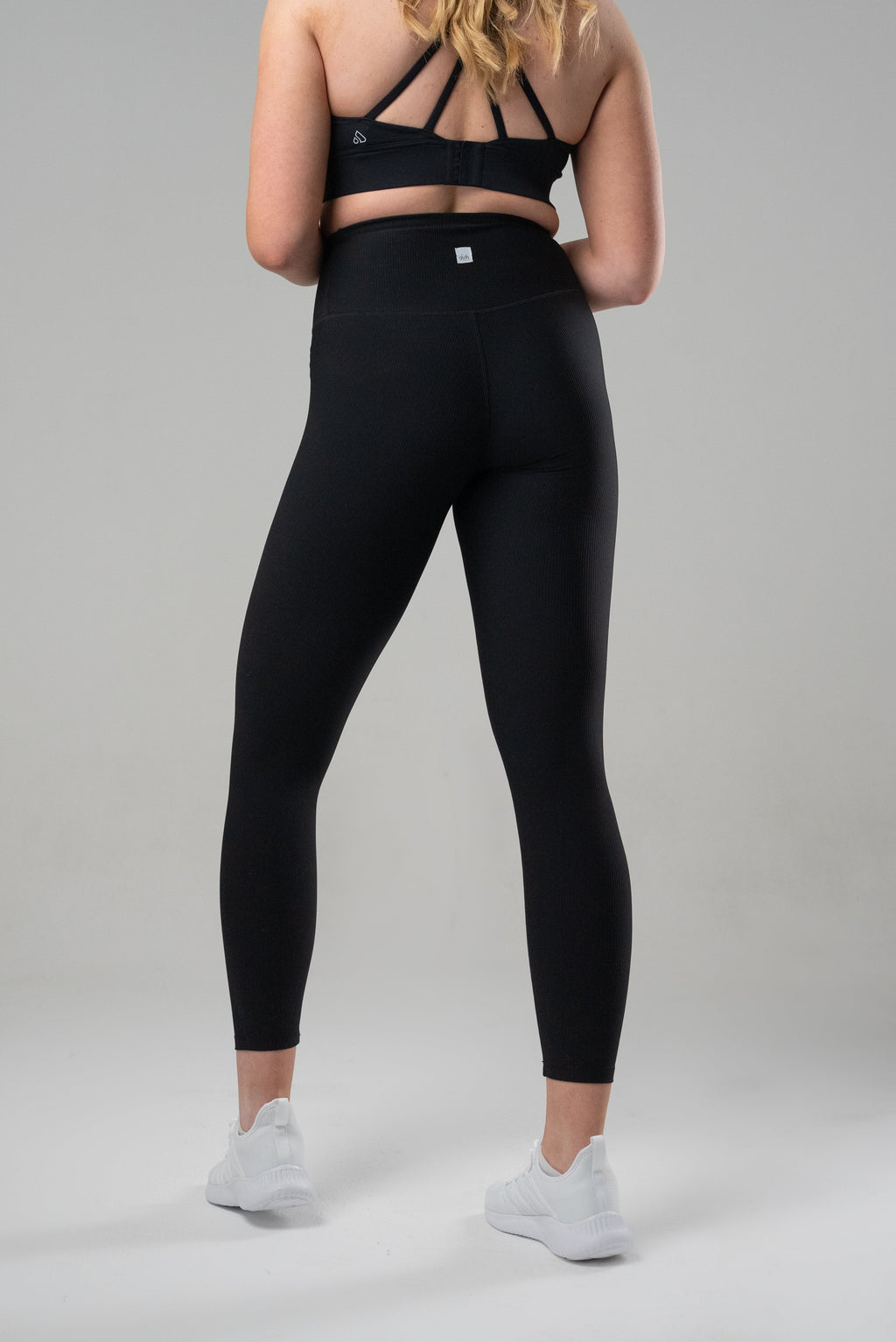 DYNAMIC devoted LITE legging