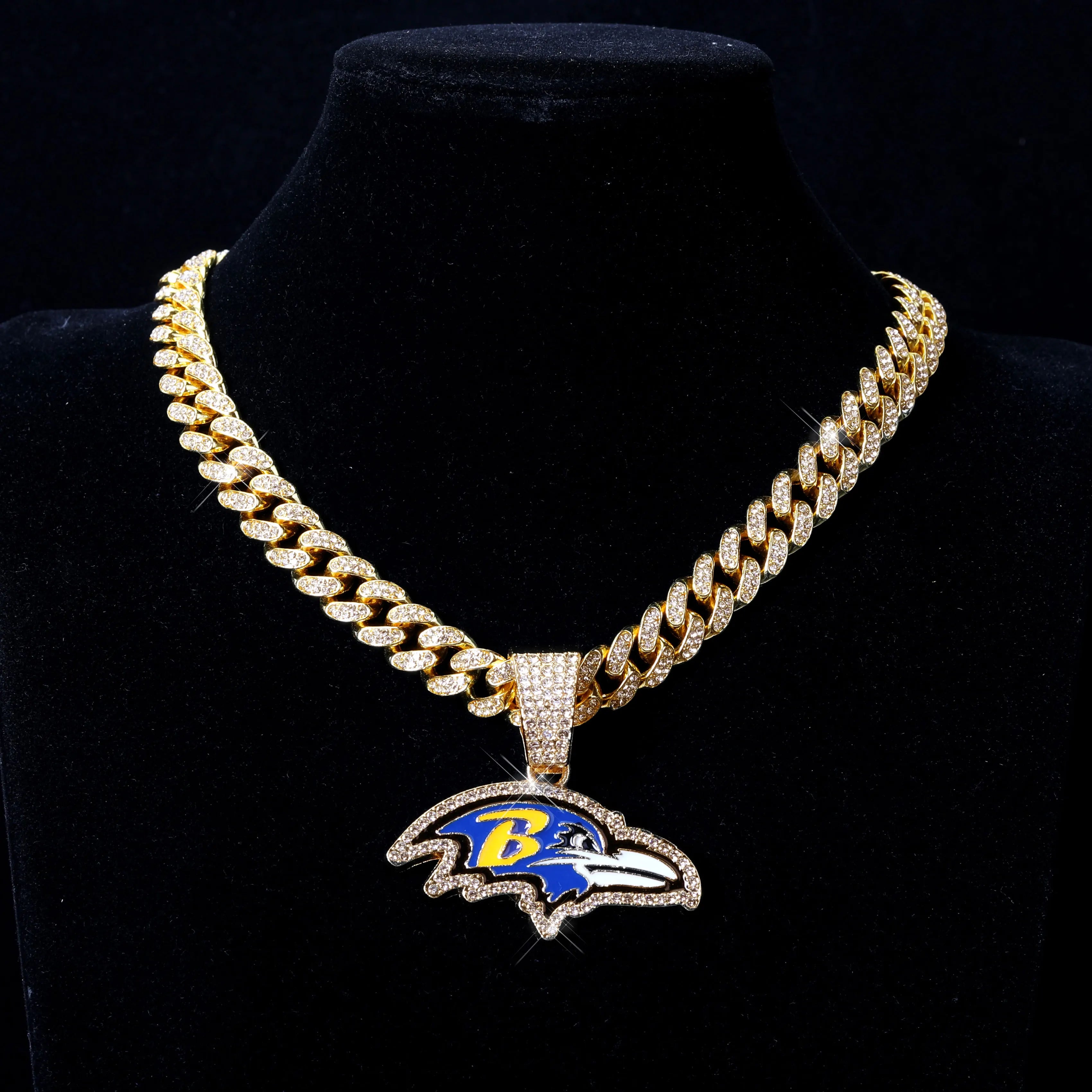 Sports Customized LOGO Pendant Necklace with Iced Out Cuban Chains for Football Fans Birthday Gifts