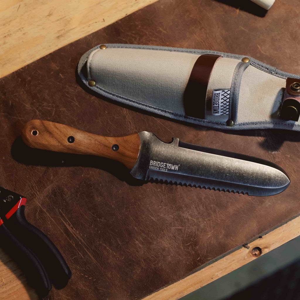 Essential Hori Hori Garden Knife