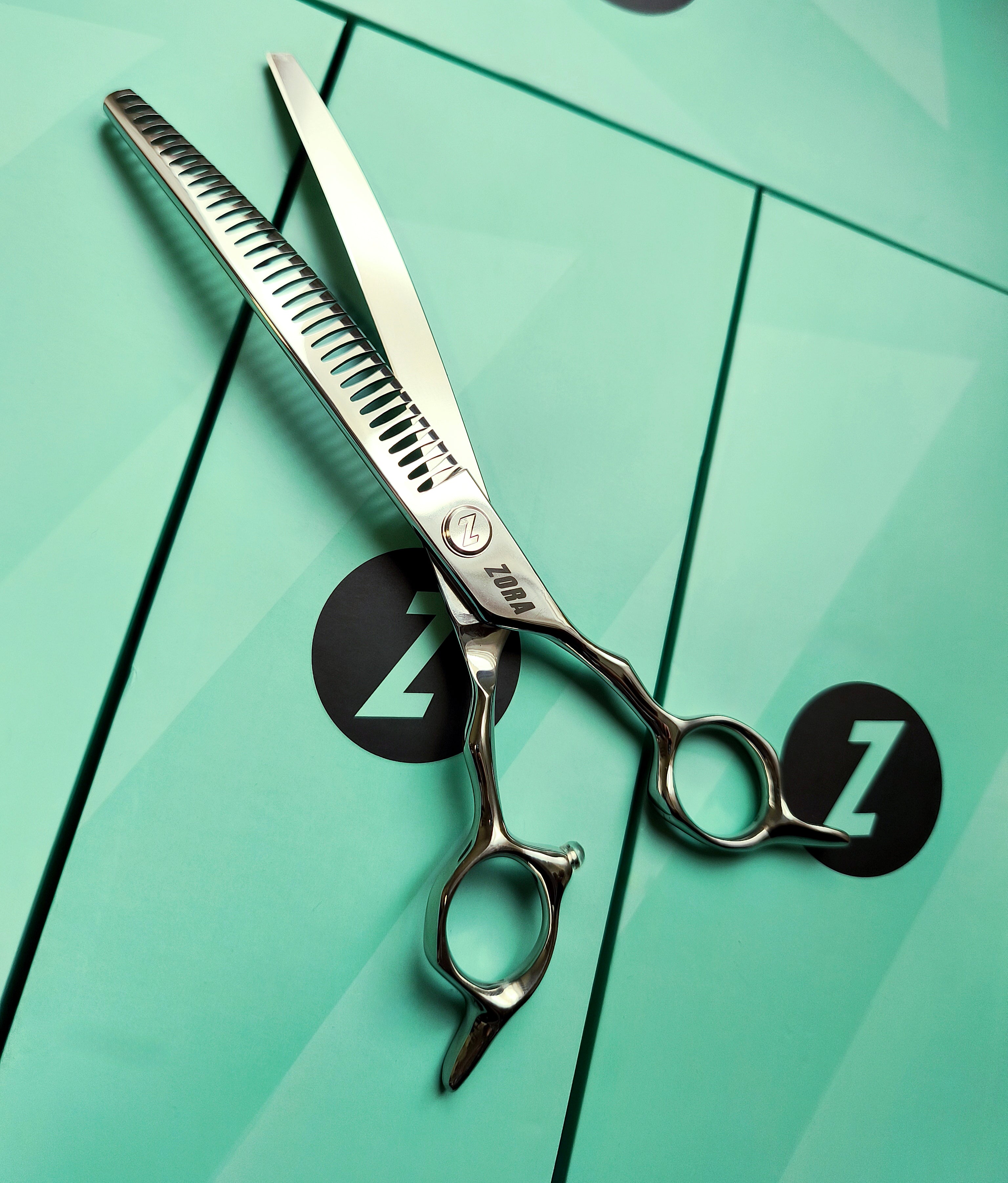 Zora Pet Grooming Curved Blender Shear - Model A-7533C