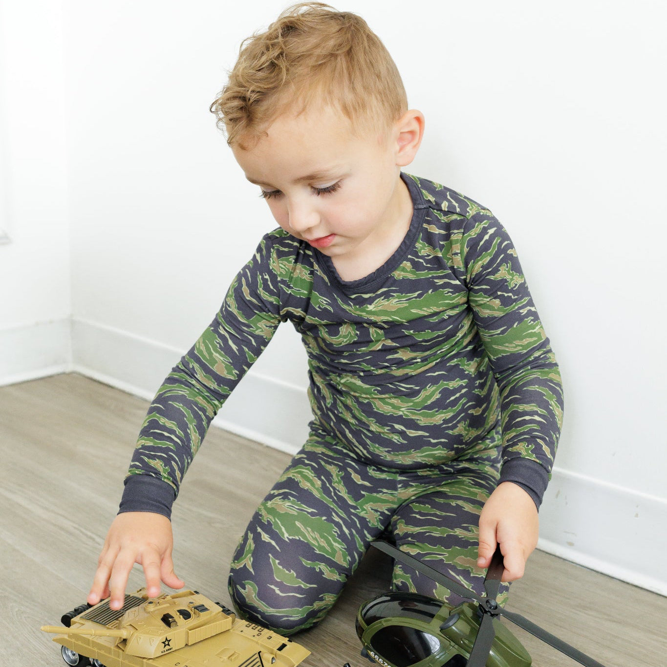 Tigger's Crazy Uncle 2-Piece Set