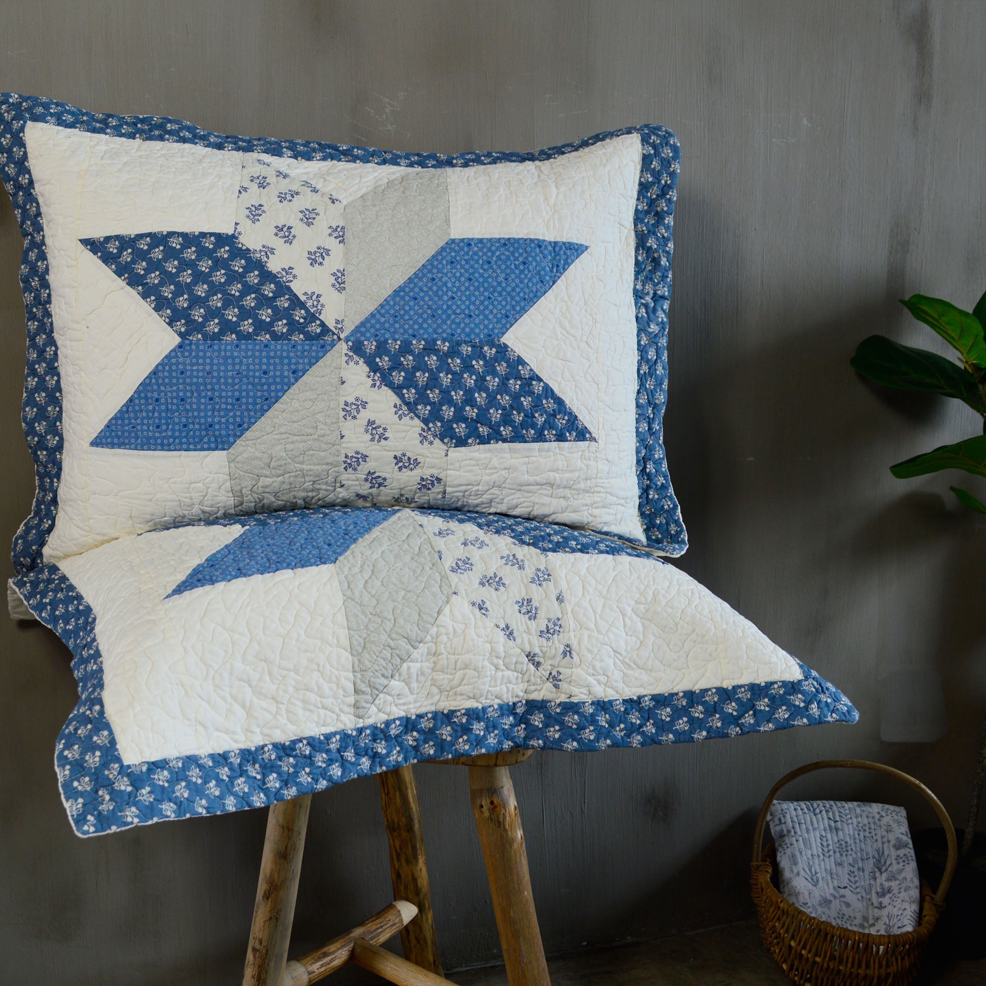 Kasentex 100% Cotton Summer Diamond Blue Patchwork Quilt King Size Pillow Sham, Boho Style, Motif Blue and Ivory, Room Decor, Graduation Gifts