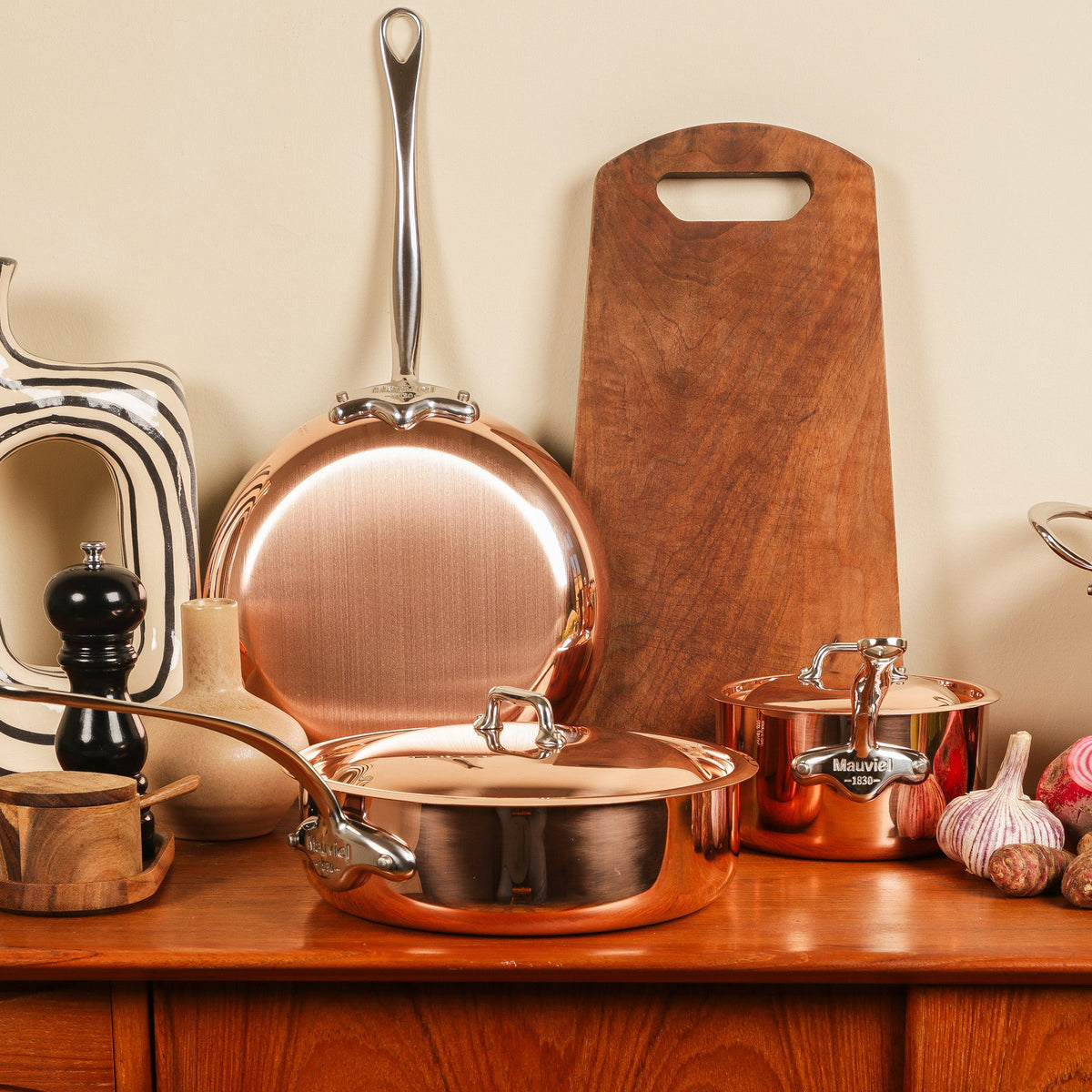 Mauviel 1830 M'Heritage M'150 S Copper Rondeau With Curved Lid & Cast Stainless Steel Handles