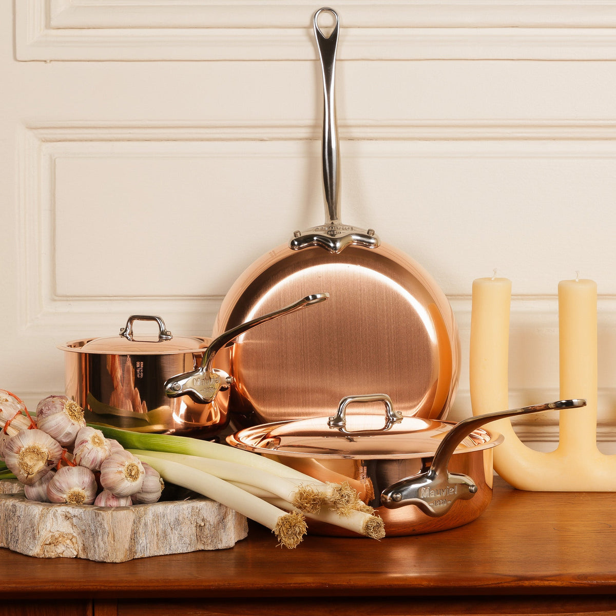Mauviel 1830 M'Heritage M'150 S Copper Rondeau With Curved Lid & Cast Stainless Steel Handles