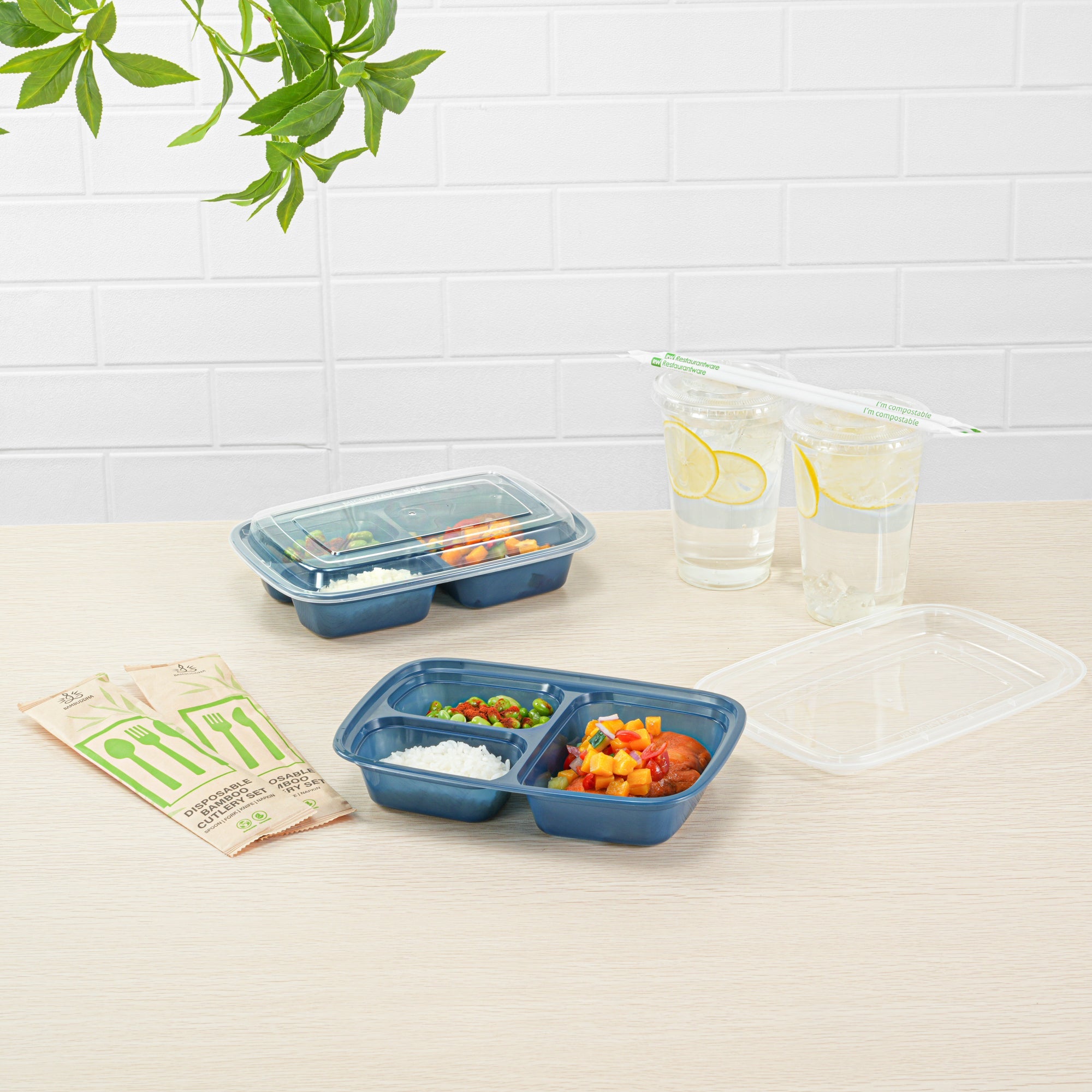 Asporto 26 oz Midnight Blue Plastic 3 Compartment Food Container - with Clear Lid, Microwavable - 8 3/4" x 6" x 1 3/4" - 100 count box