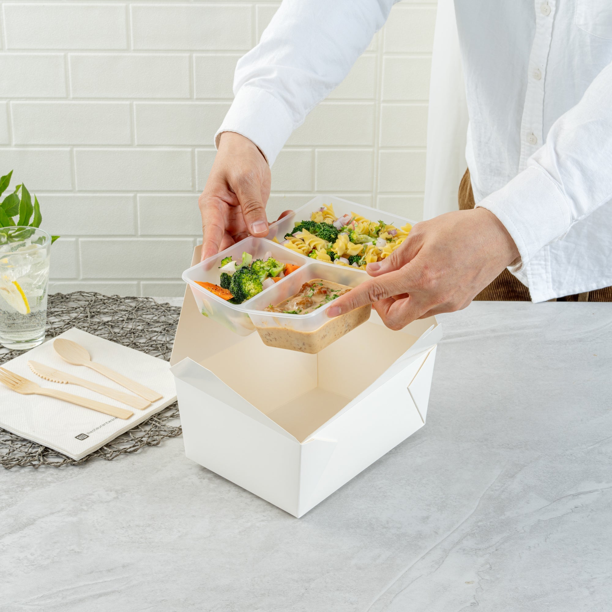 Bio Tek 40 oz White Plastic 3-Compartment Insert Tray - Fits 49 / 71 / 98 Bio Box Take Out Container, Microwave-Safe - 200 count box