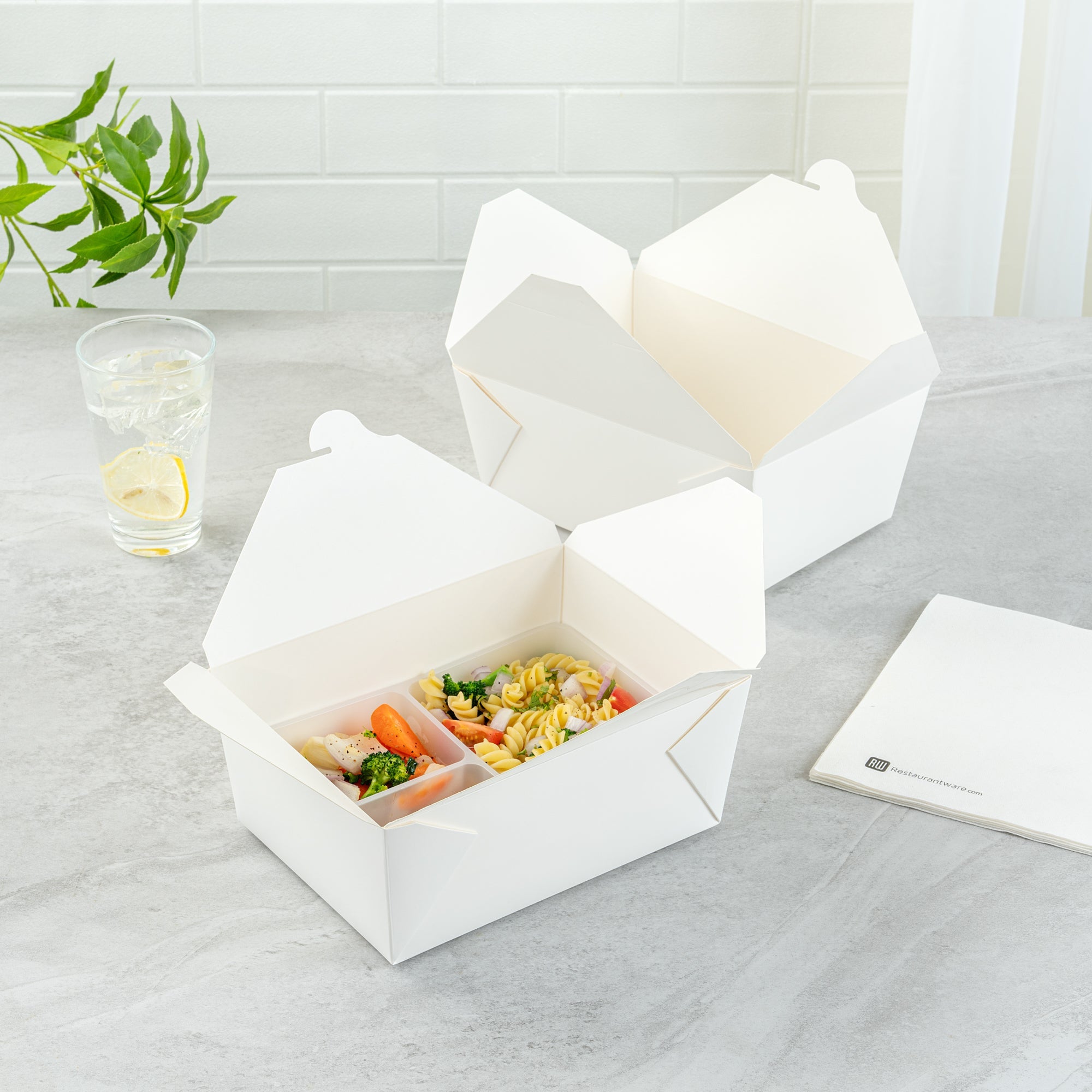 Bio Tek 40 oz White Plastic 3-Compartment Insert Tray - Fits 49 / 71 / 98 Bio Box Take Out Container, Microwave-Safe - 200 count box