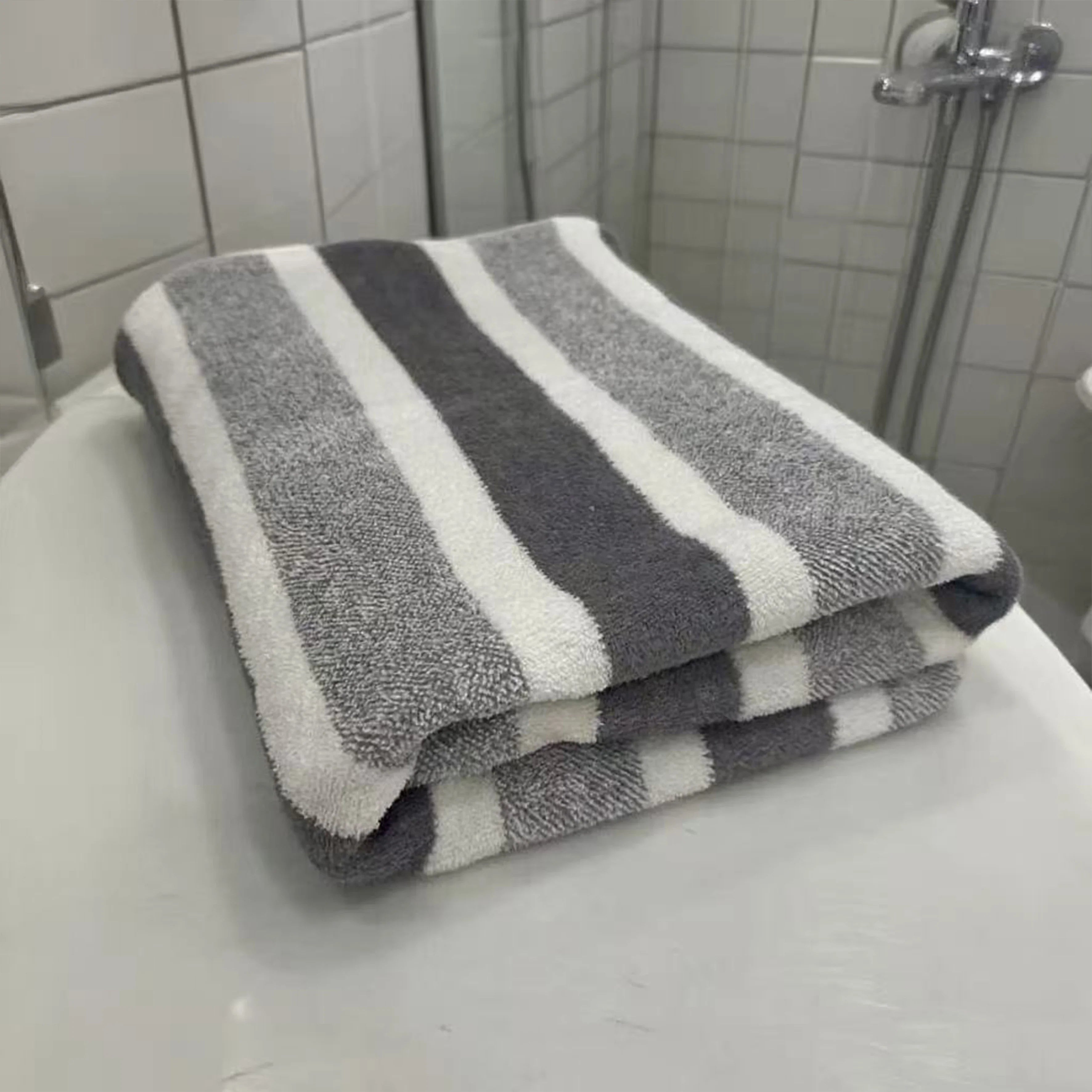 1-Pack Thick Striped Bath Towel – Quick-Dry, Highly Absorbent, Non-Shedding Polyester for Beach & Home