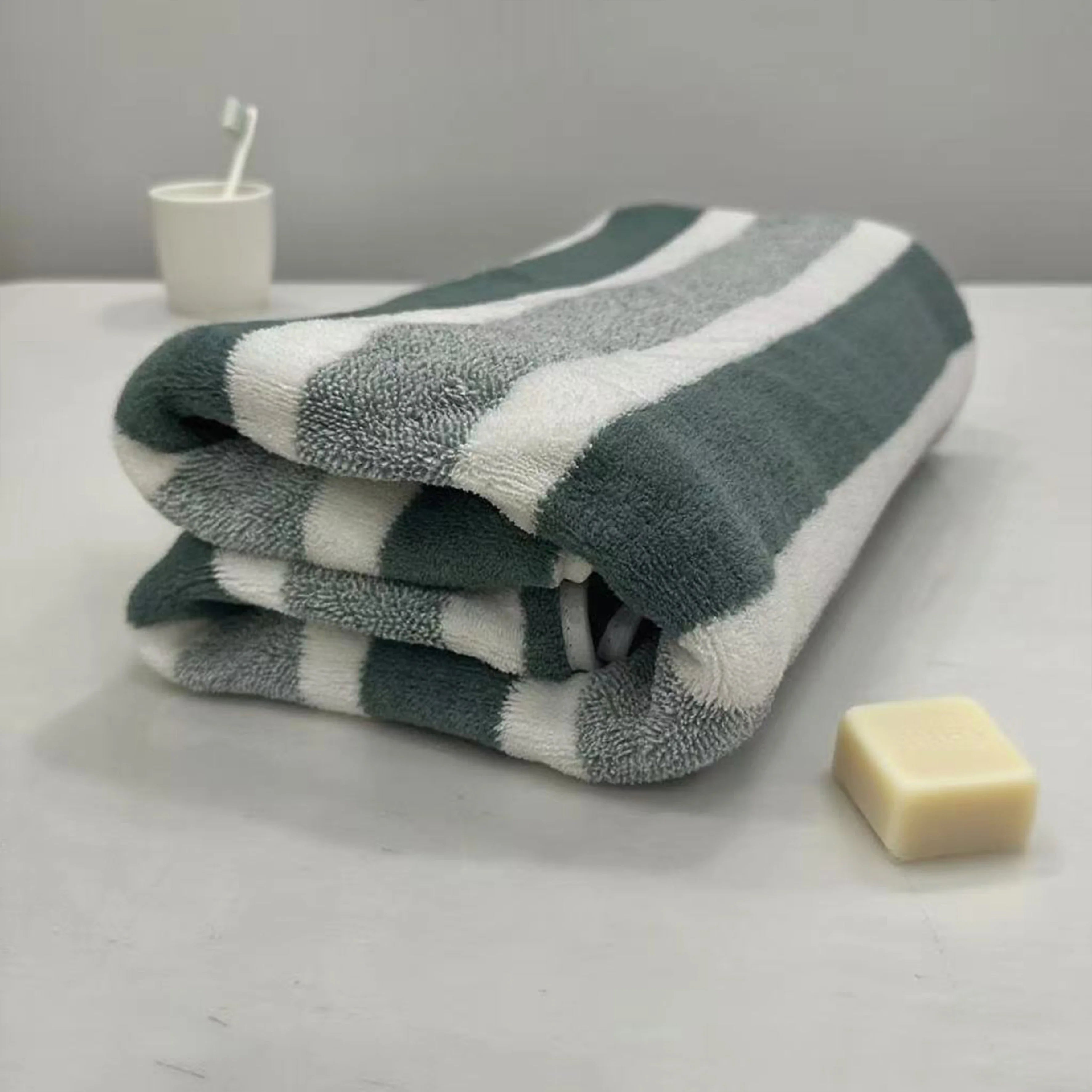 1-Pack Thick Striped Bath Towel – Quick-Dry, Highly Absorbent, Non-Shedding Polyester for Beach & Home