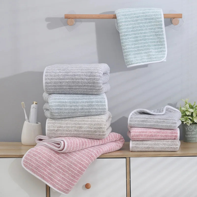Quick-Drying Coral Fleece Bath Towel Set – Thick Absorbent Pool & Sports Towels 35x75cm (13.8x29.5in) & 70x140cm (27.6x55.1in)