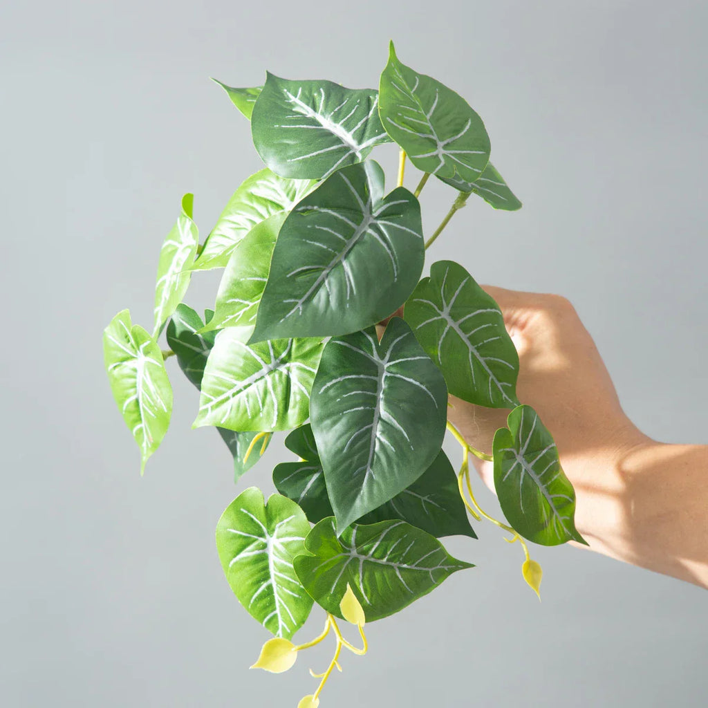 Dlight Decor 25cm Monstera Leaf Vine for Desktop and Holiday Decor