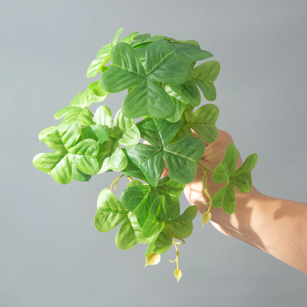 Dlight Decor 25cm Monstera Leaf Vine for Desktop and Holiday Decor