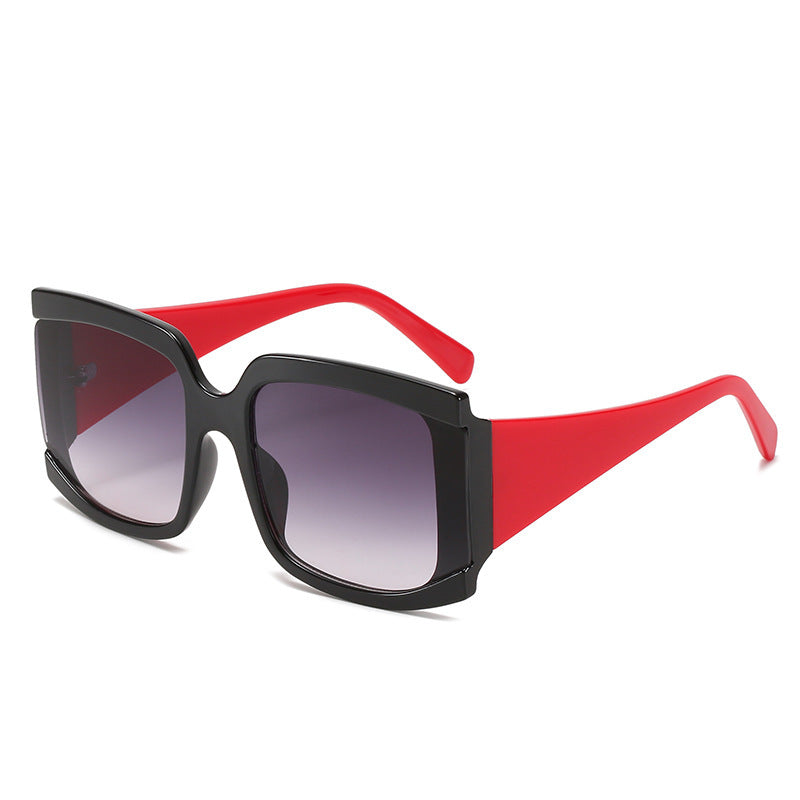 VINTAGE VIBE: Bold Square Oversized Retro Sunglasses