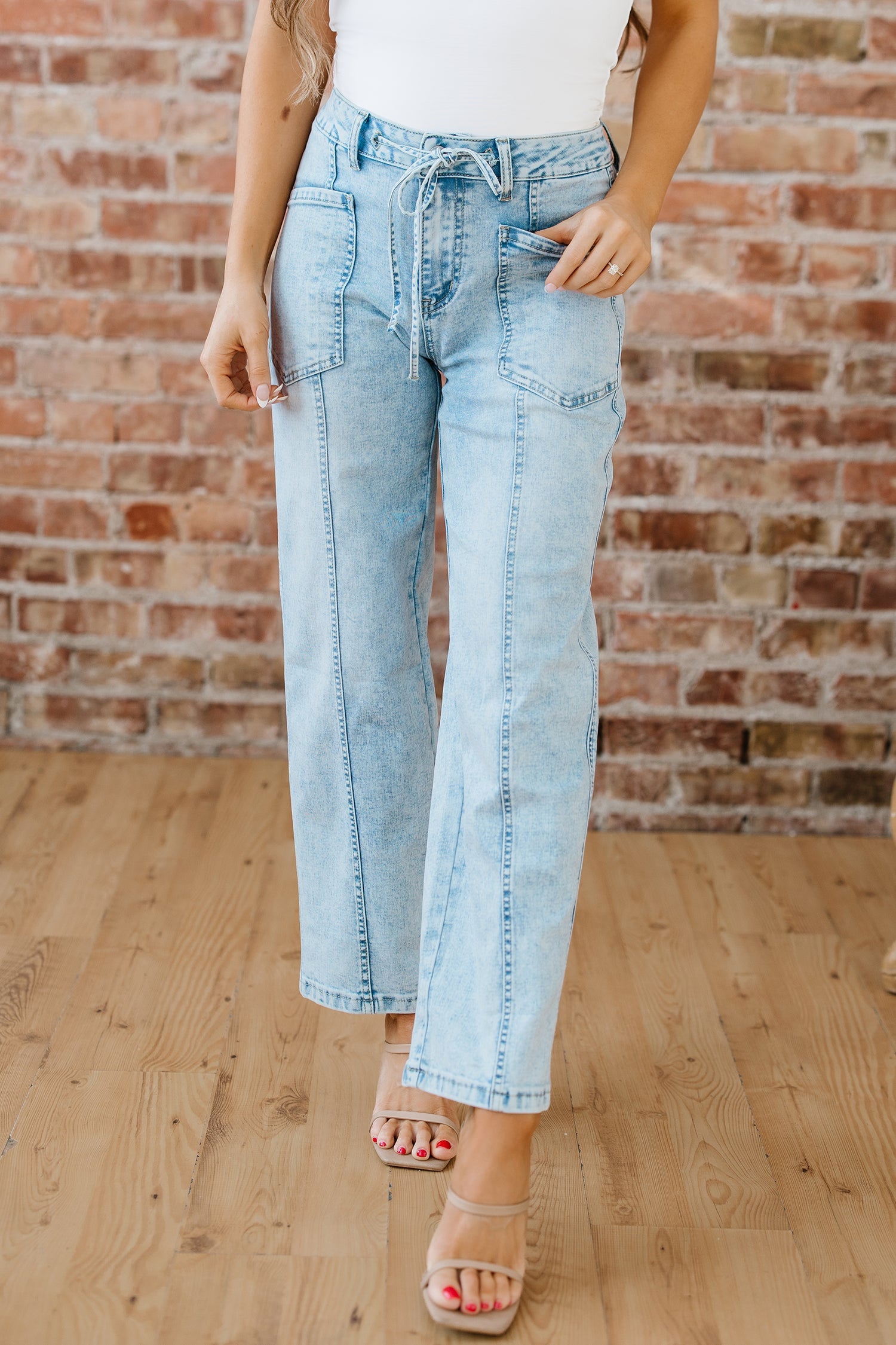 Ivory Detail Drawstring Barrel Jeans