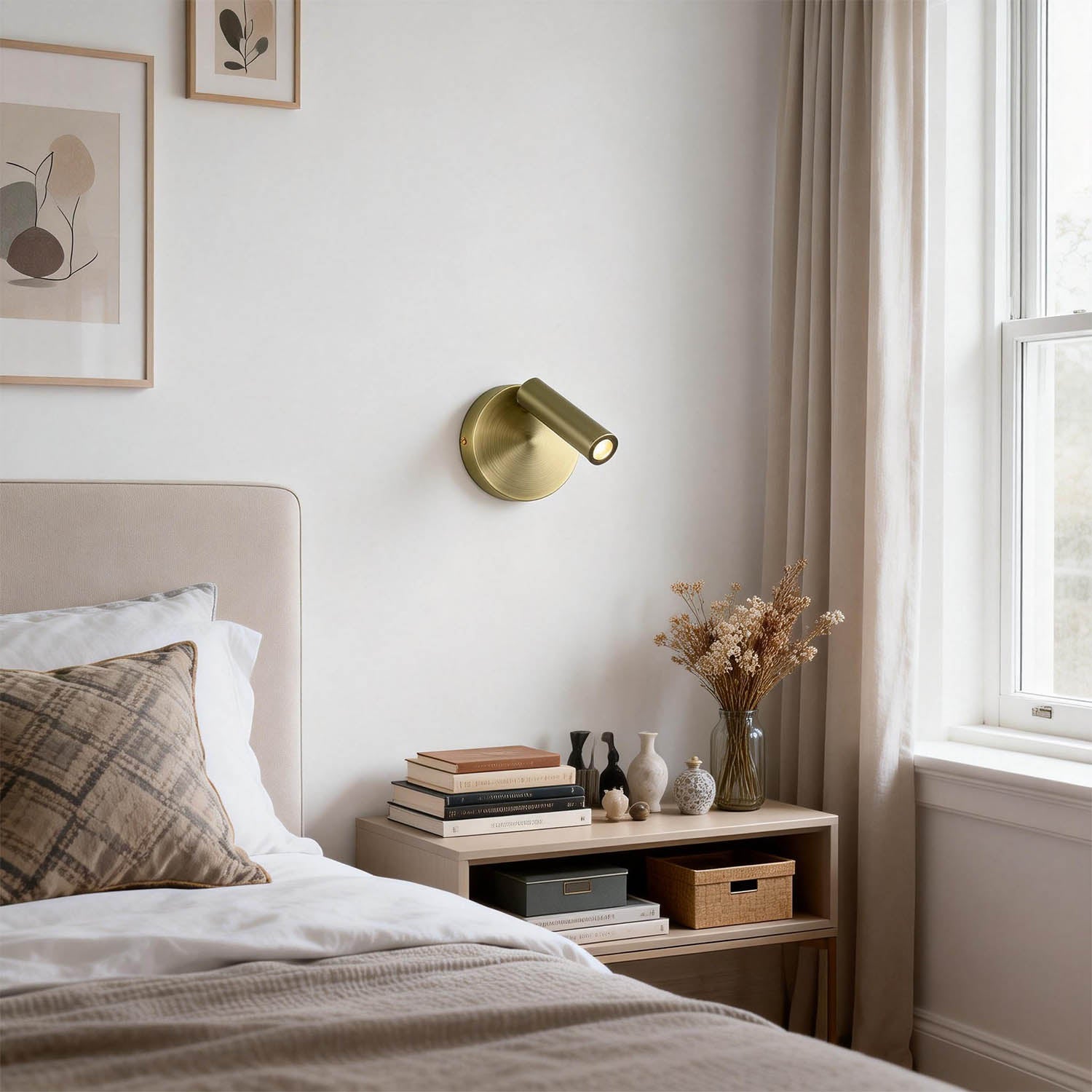 Davor Wall Light
