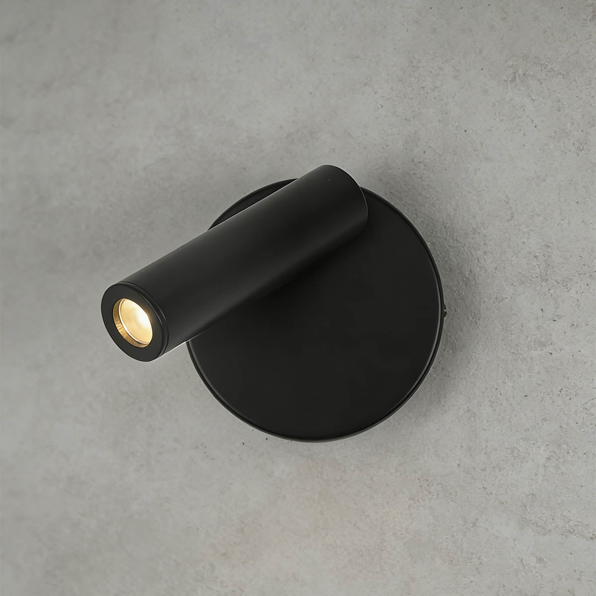 Davor Wall Light