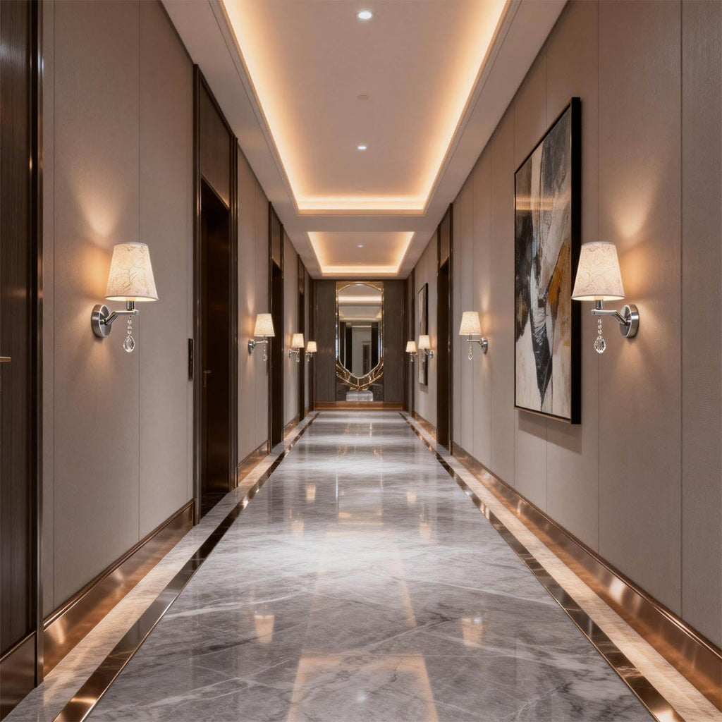Lynar Wall Light