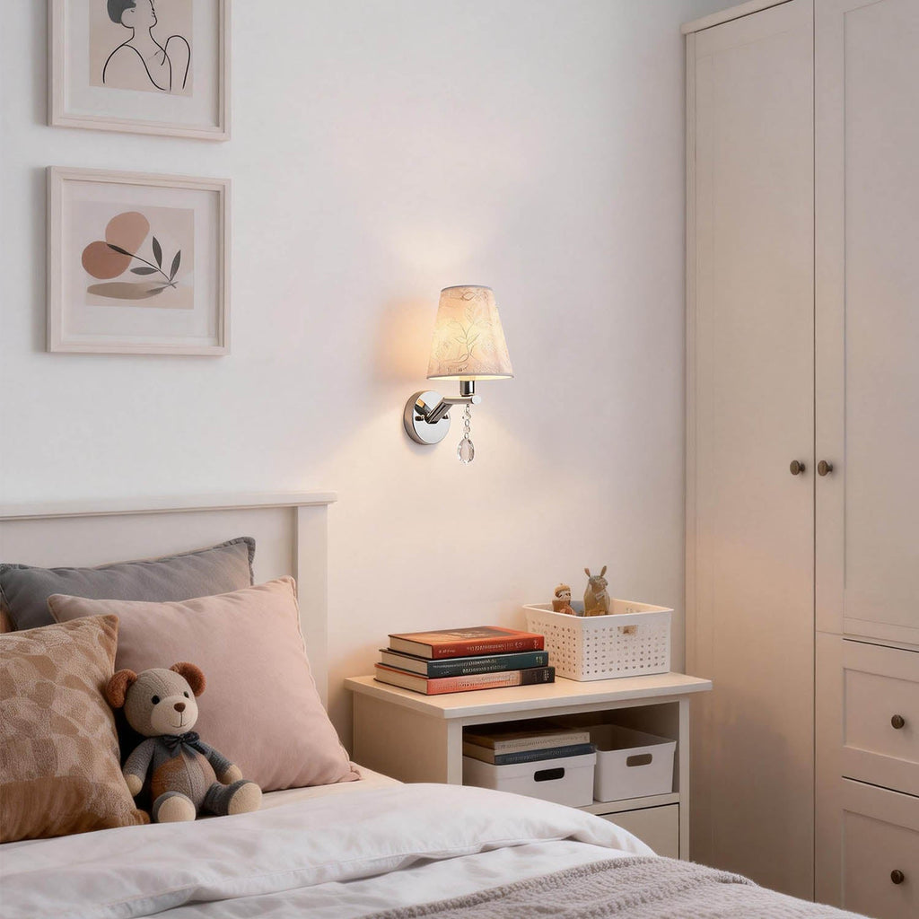 Lynar Wall Light