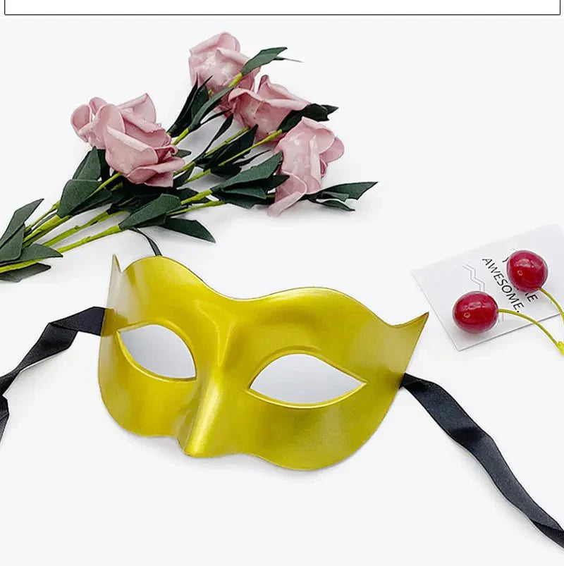 Masquerade Half Face Mask – Elegant Black & White Retro Design