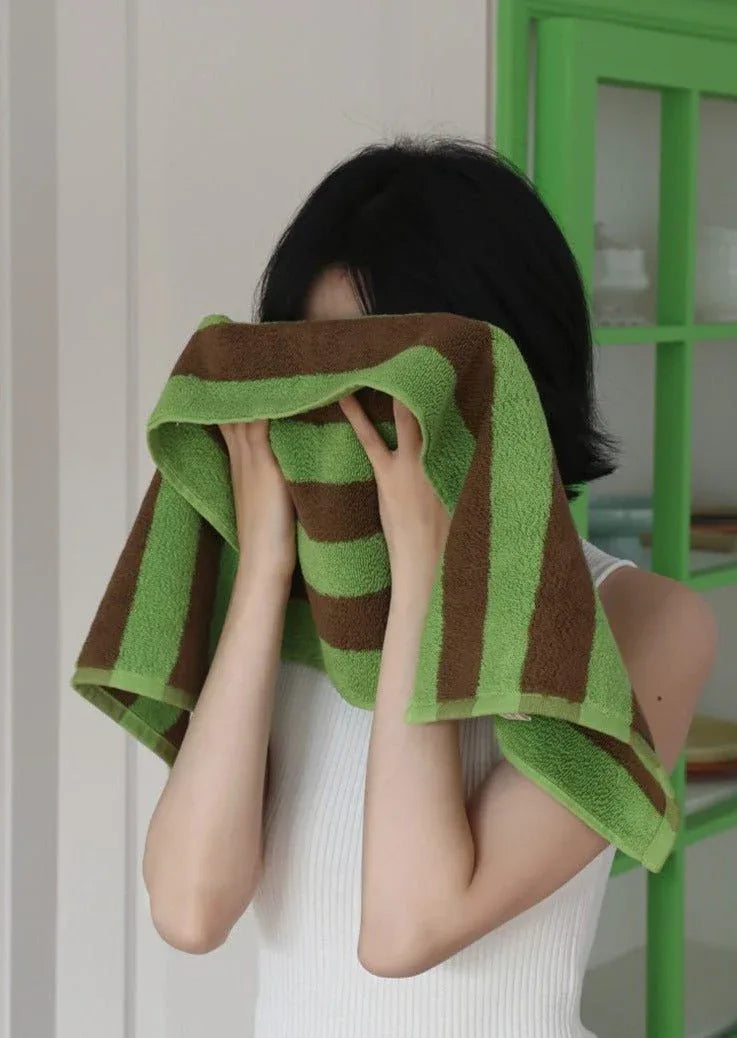 Ultra Soft Absorbent Retro Stripe Bath Towel - 100% Organic Premium