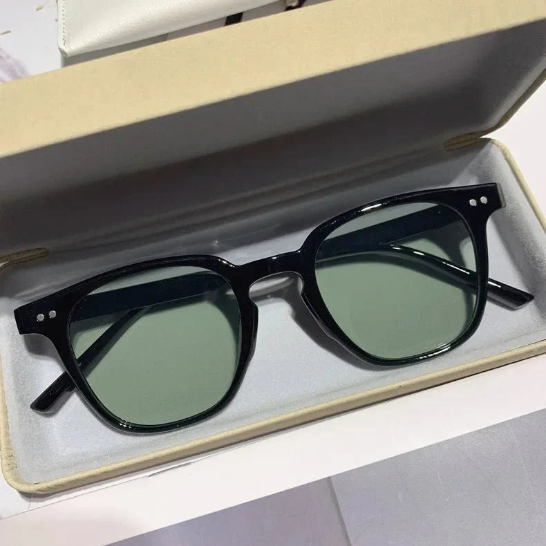 Vintage Square Sunglasses – Retro Mirror Eyewear