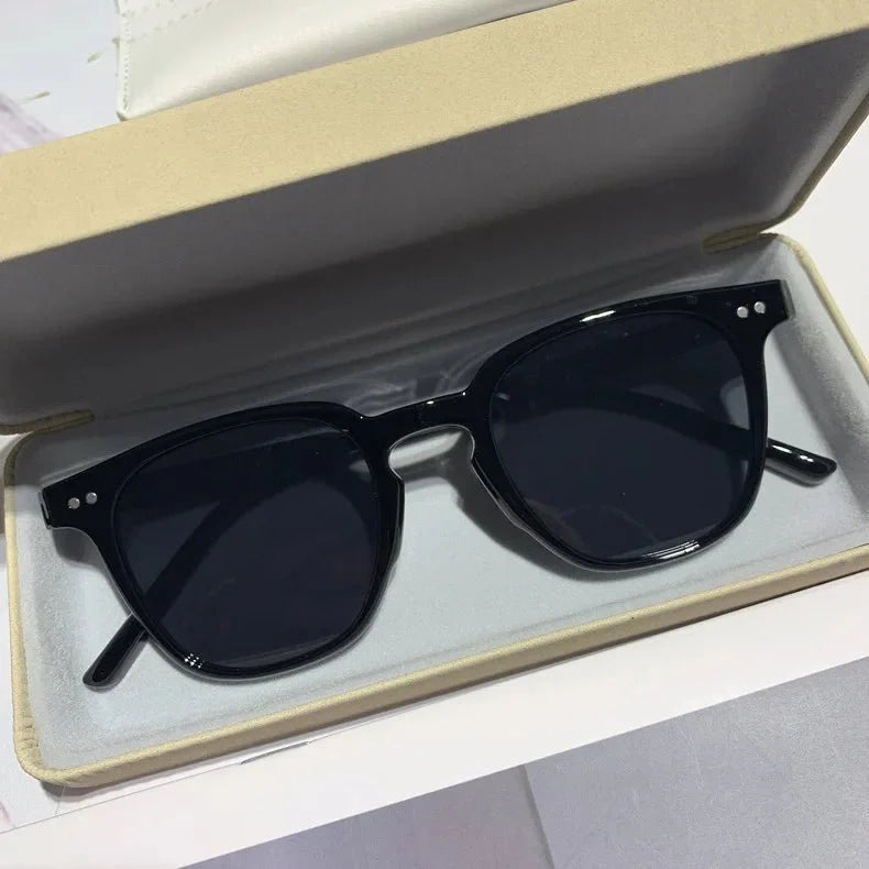Vintage Square Sunglasses – Retro Mirror Eyewear