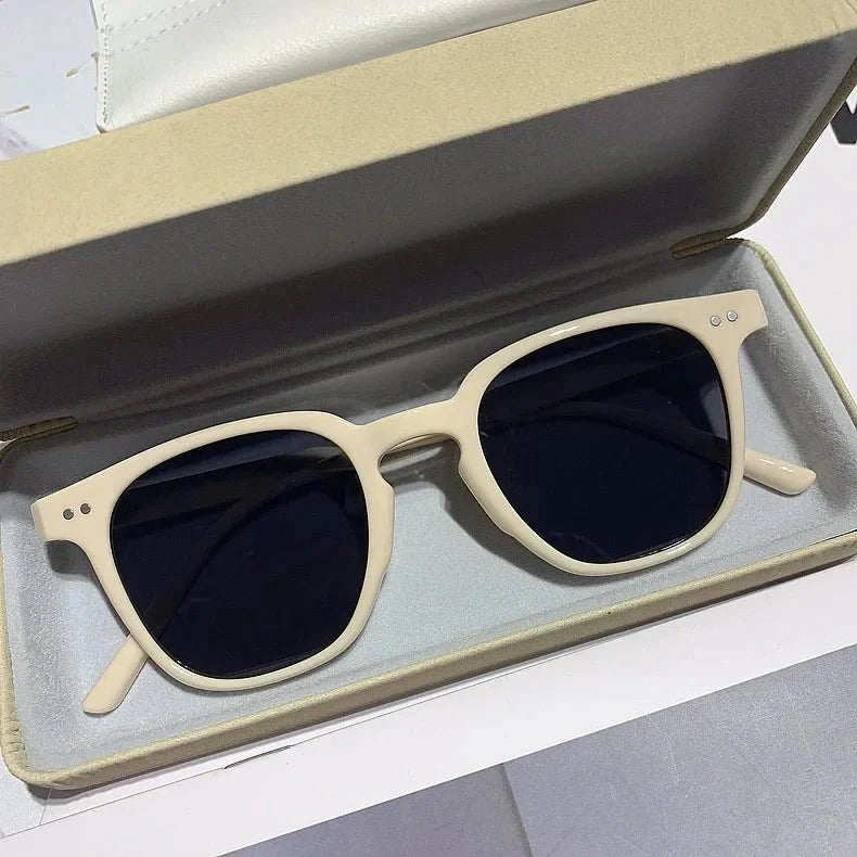 Vintage Square Sunglasses – Retro Mirror Eyewear
