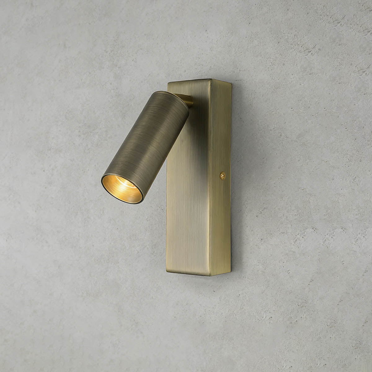 Xelto Wall Light