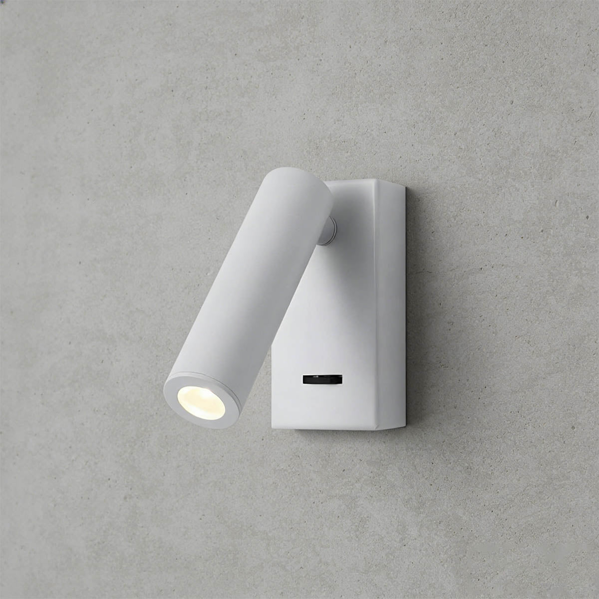 Xevon Wall Light